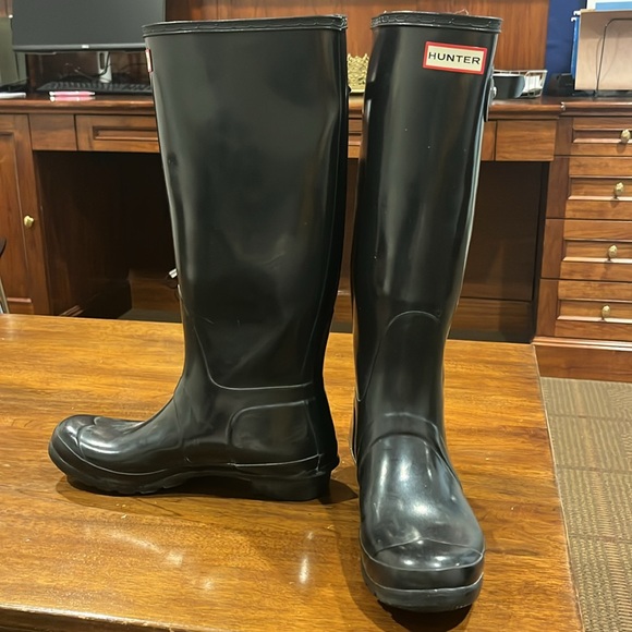 Hunter Tall Rainboots Black W Size 10- gently used - Picture 2 of 4